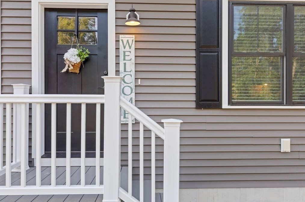 1 Abbott St #1, Merrimac, MA 01860