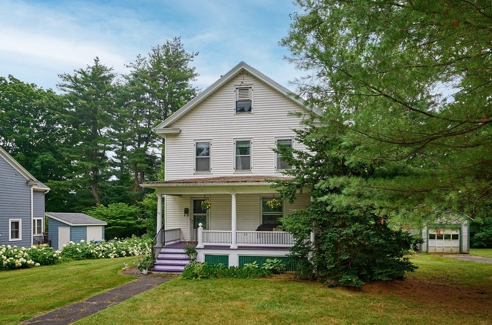 30 Hillcrest Pl, Amherst, MA 01002