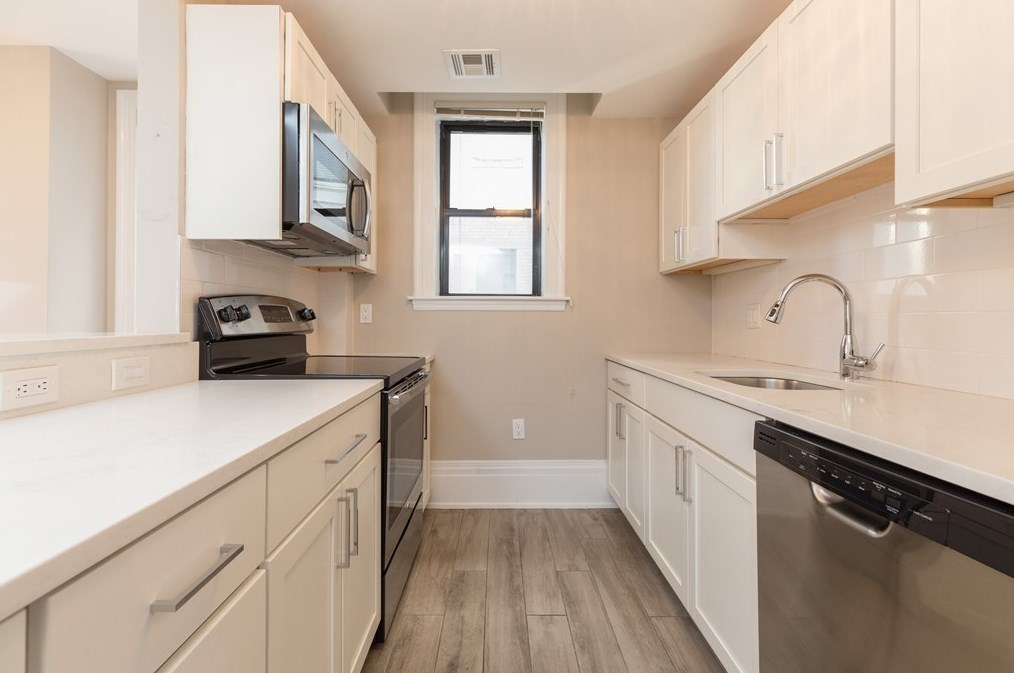 390 Commonwealth Ave #402, Boston, MA