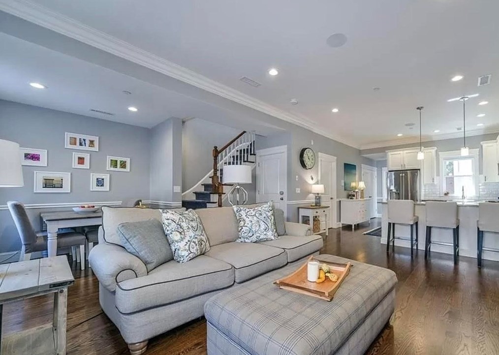 342 Dorchester St #4, Boston, MA 02127