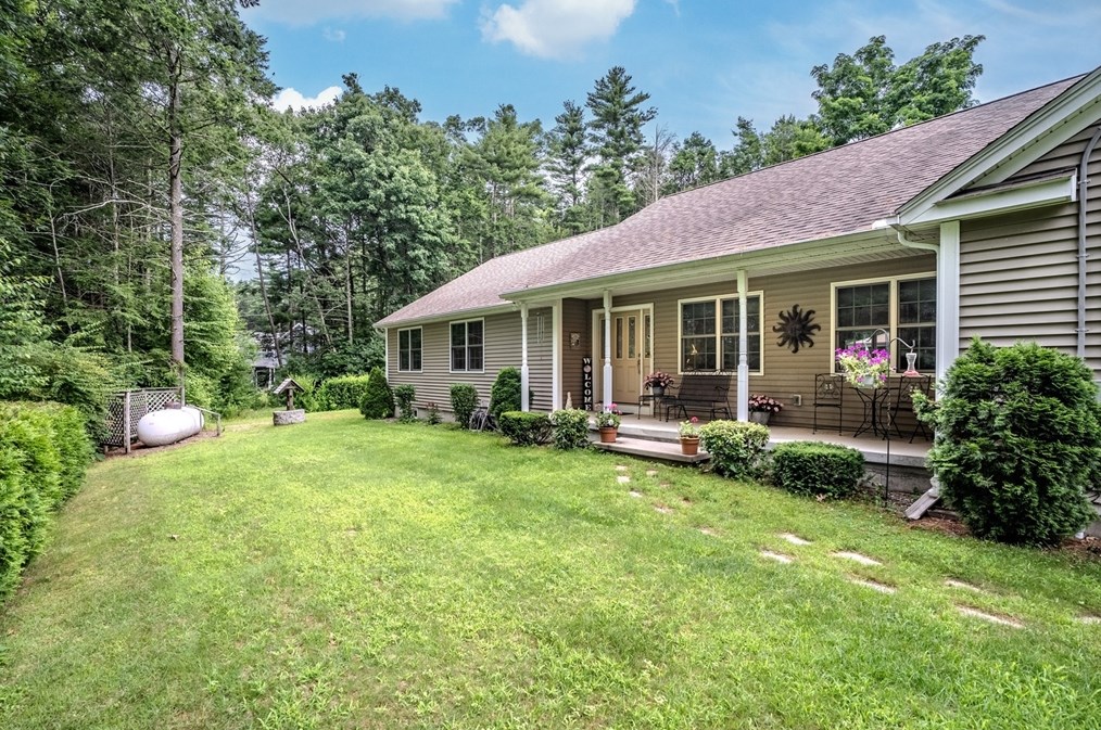 216 Palmer Rd, Brimfield, MA 01010