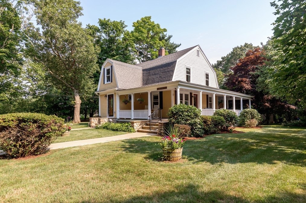 5 Mayflower Ave, Wareham, MA 02571