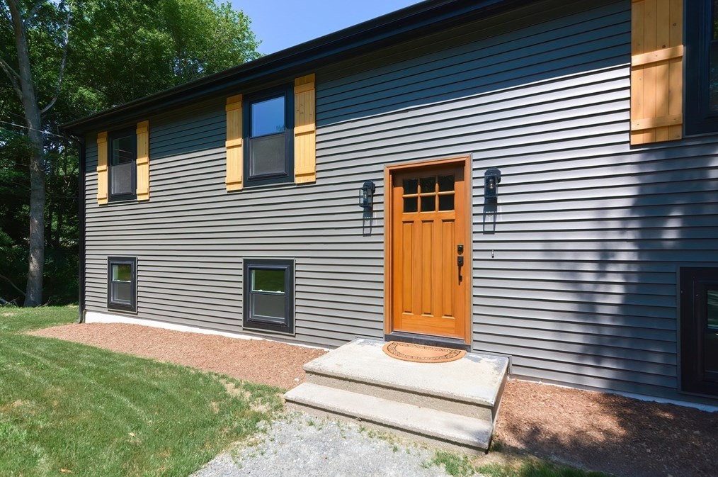 165 Moulton St, Rehoboth, MA 02769 exterior