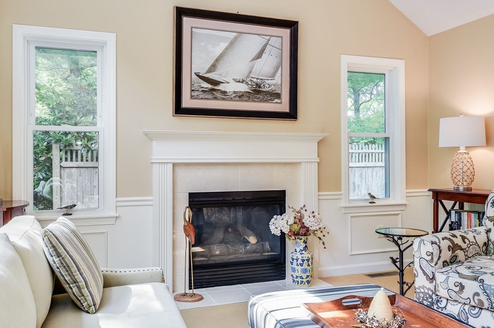 4 Leggett Mews #4, Plymouth, MA 02360