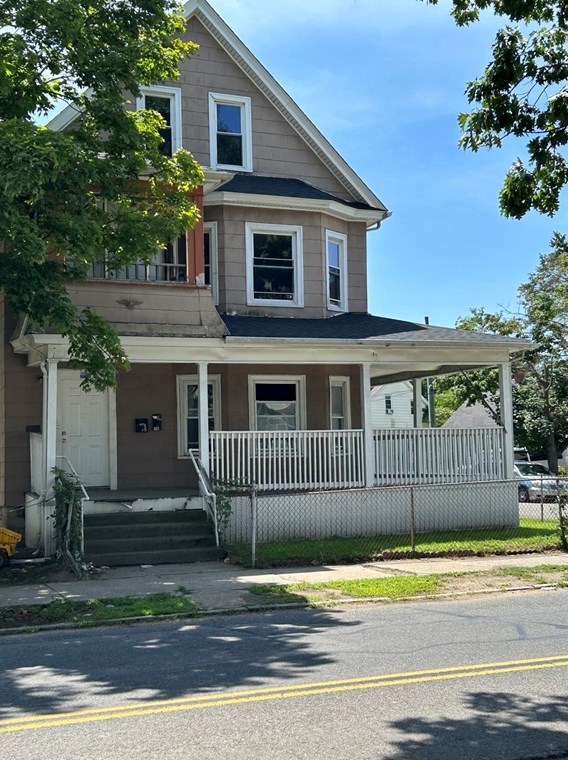 385 Orange St, Springfield, MA 01108 exterior