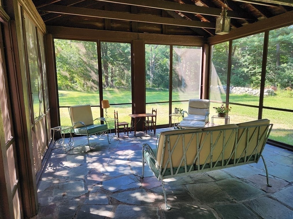 187 Seekonk St, Norfolk MA  02056-1157 exterior