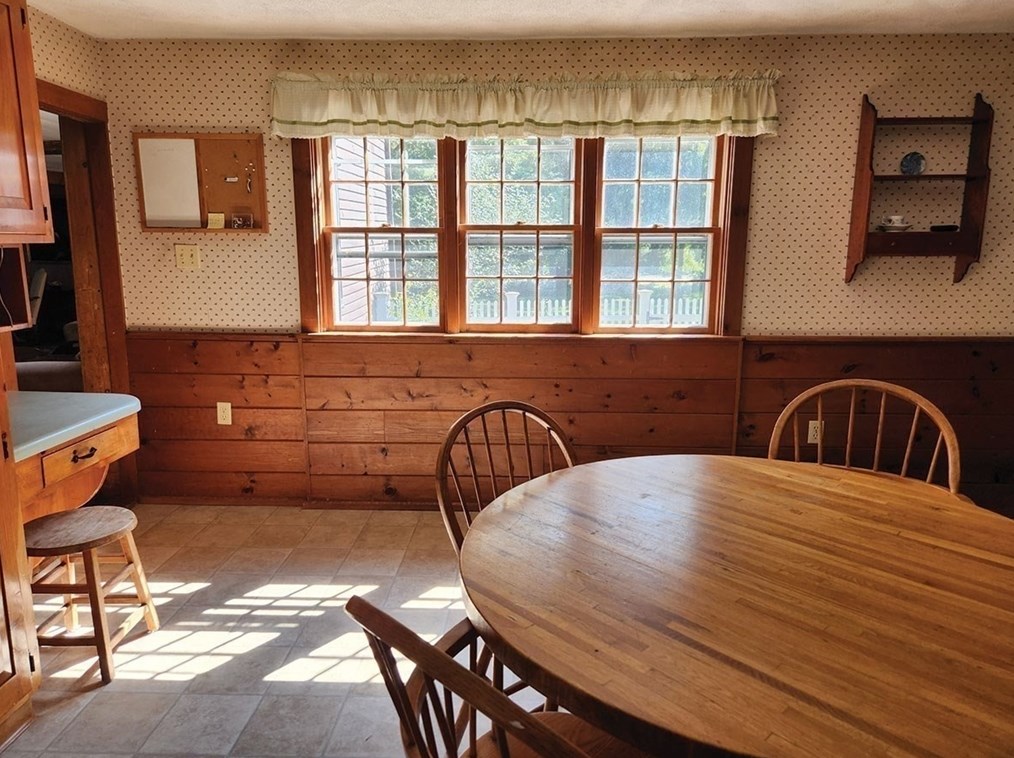 187 Seekonk St, Norfolk MA  02056-1157 exterior