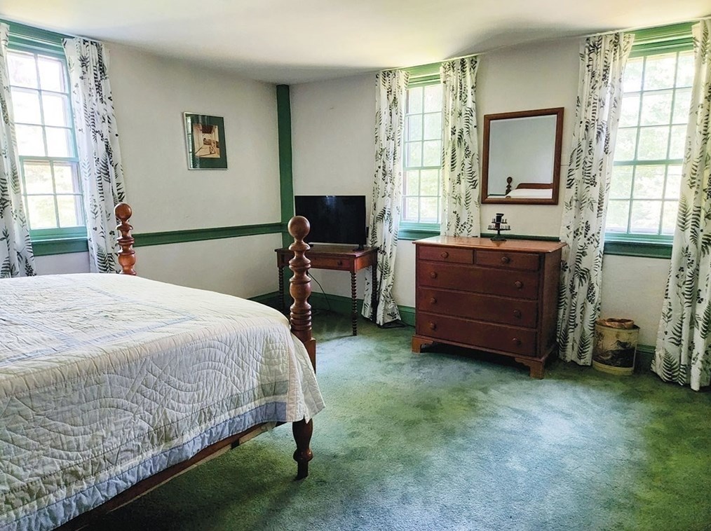 187 Seekonk St, Norfolk MA  02056-1157 exterior