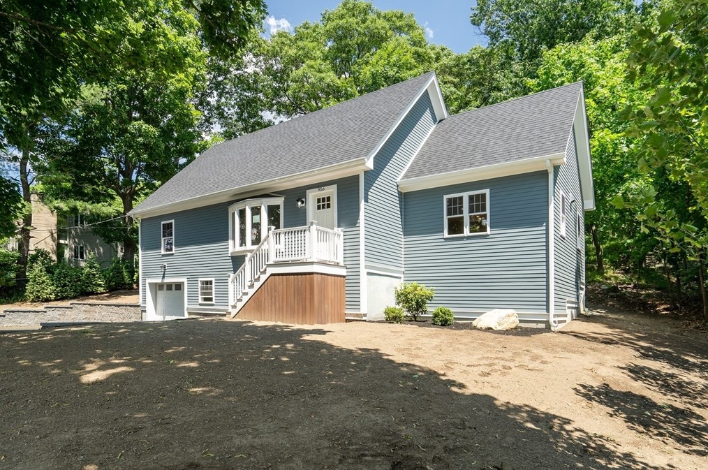 956 Waltham St, Lexington, MA 02421