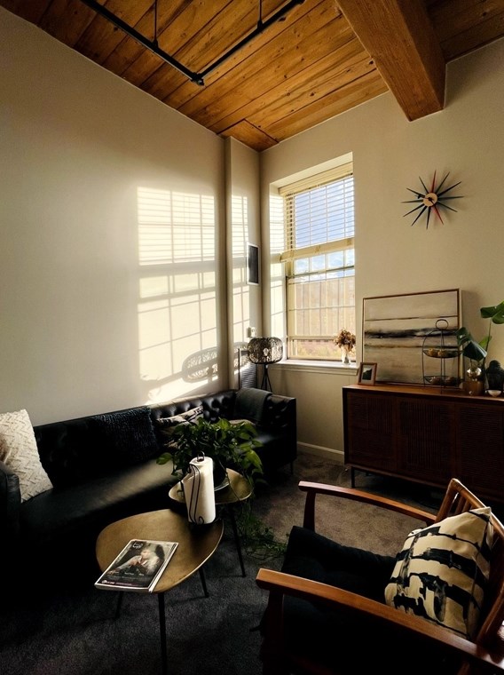 52 Lawrence Dr #403, Lowell, MA 01854