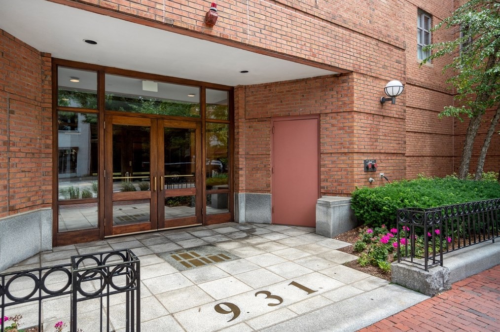 931 Massachusetts Ave, Cambridge, MA 02139-3171