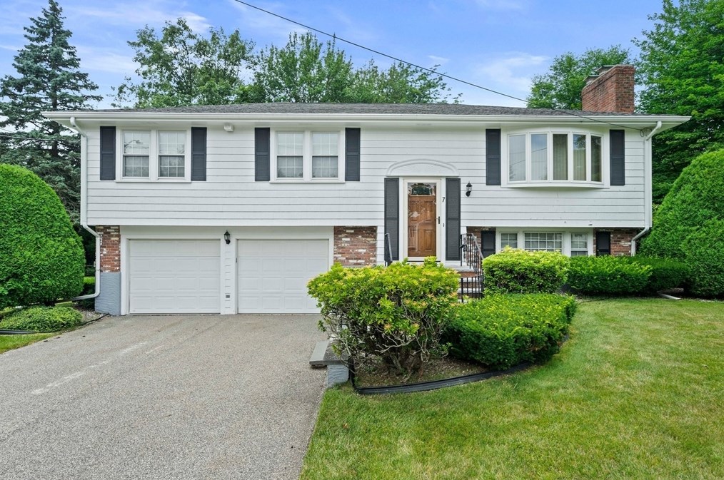 7 Mill River Dr, Weymouth, MA 02188 exterior