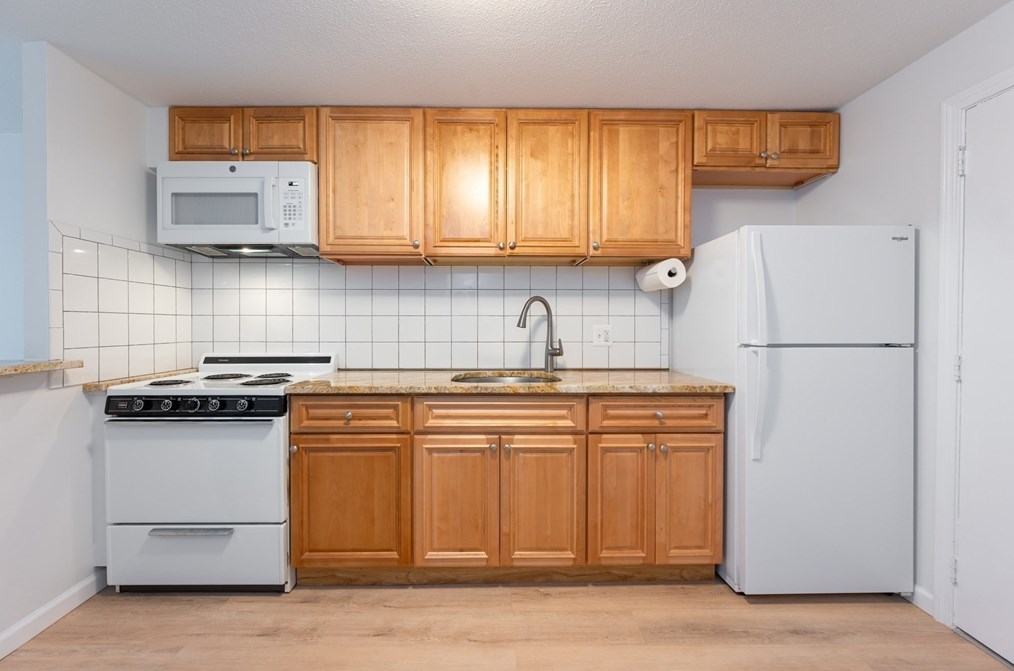 236 Low St #11, Newbury, MA 01950