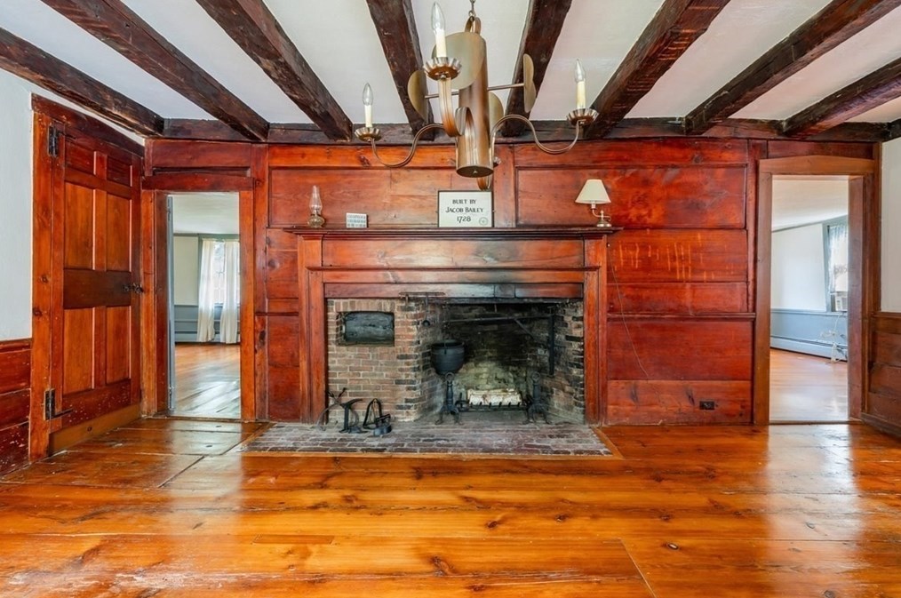 526 Main St, Hanover MA 02339-1550 exterior