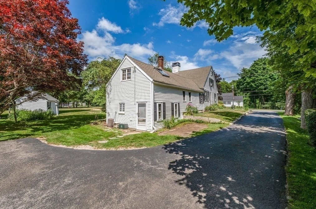 526 Main St, Hanover MA 02339-1550 exterior