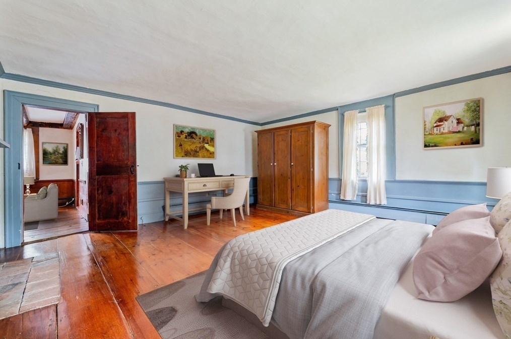 526 Main St, Hanover MA 02339-1550 exterior