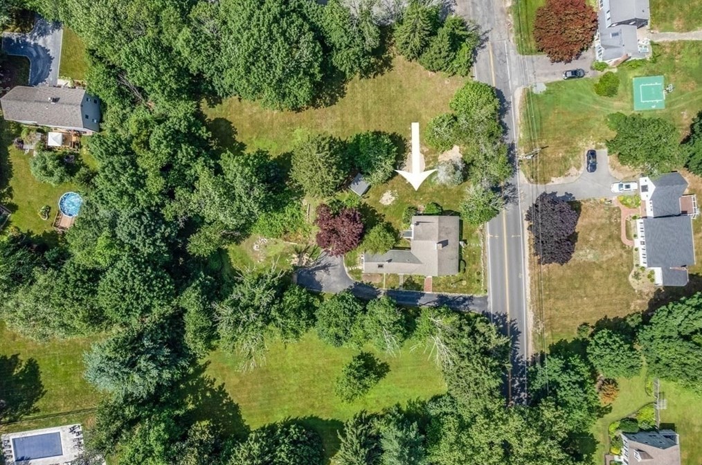 526 Main St, Hanover MA 02339-1550 exterior