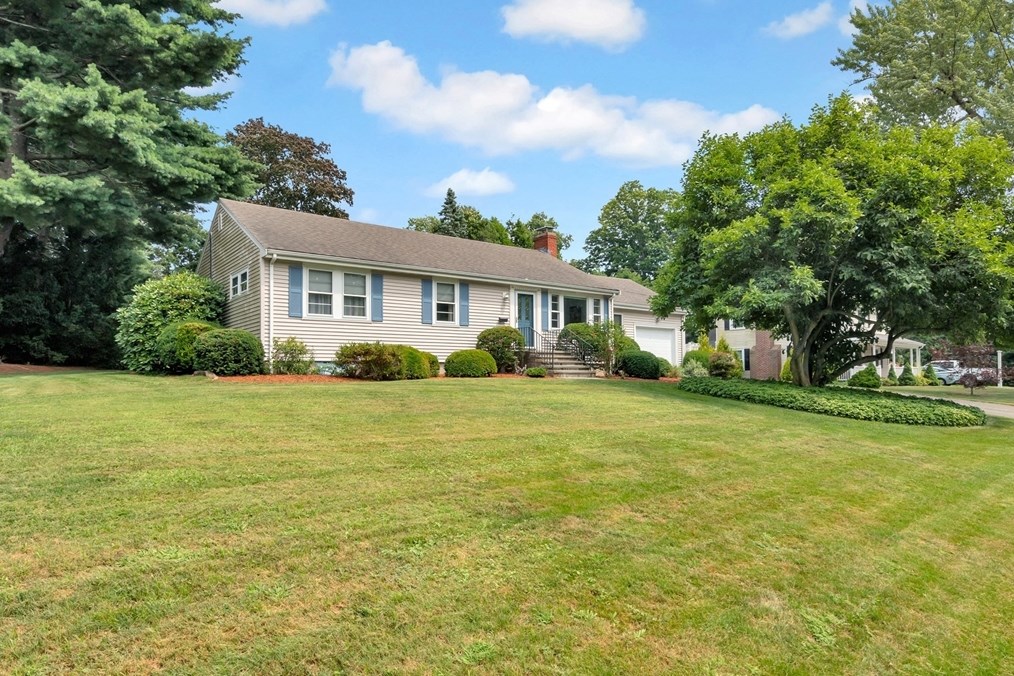 21 Gleason Rd, Lexington, MA 02420-3307