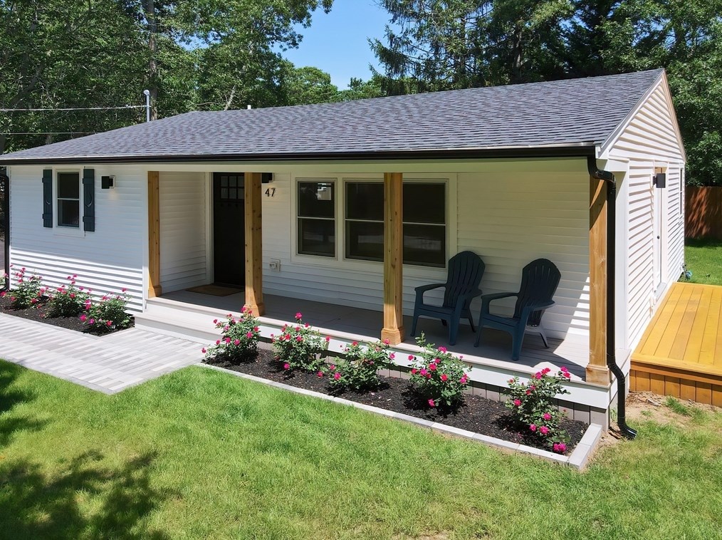 47 Forest Dr, Mashpee, MA 02649