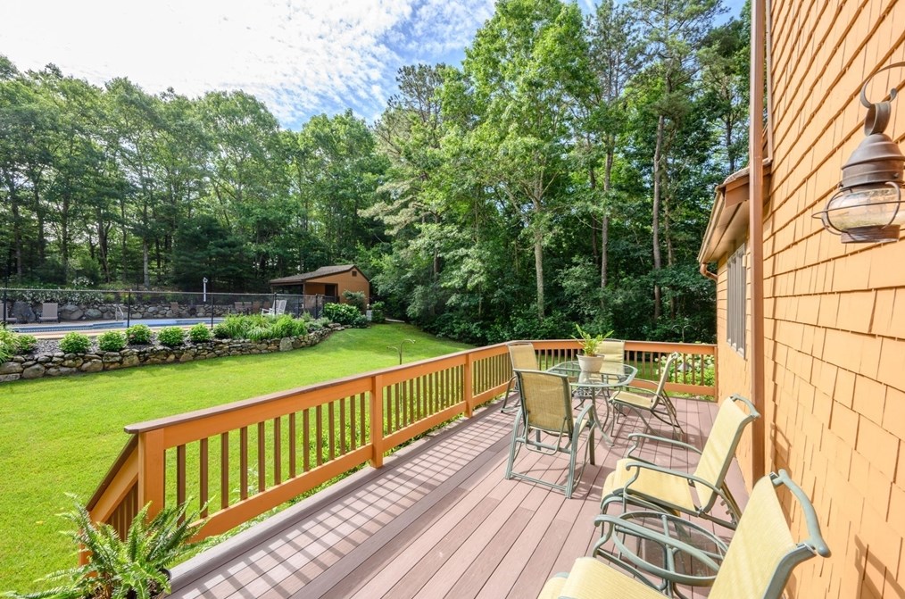 42 Crabtree Rd, Plymouth MA  02360-3147 exterior