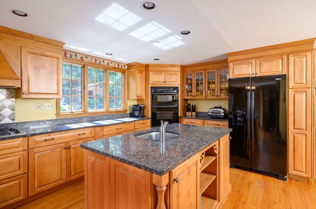 42 Crabtree Rd, Plymouth MA  02360-3147 exterior