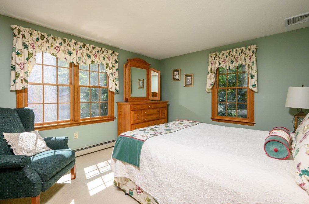 42 Crabtree Rd, Plymouth MA  02360-3147 exterior