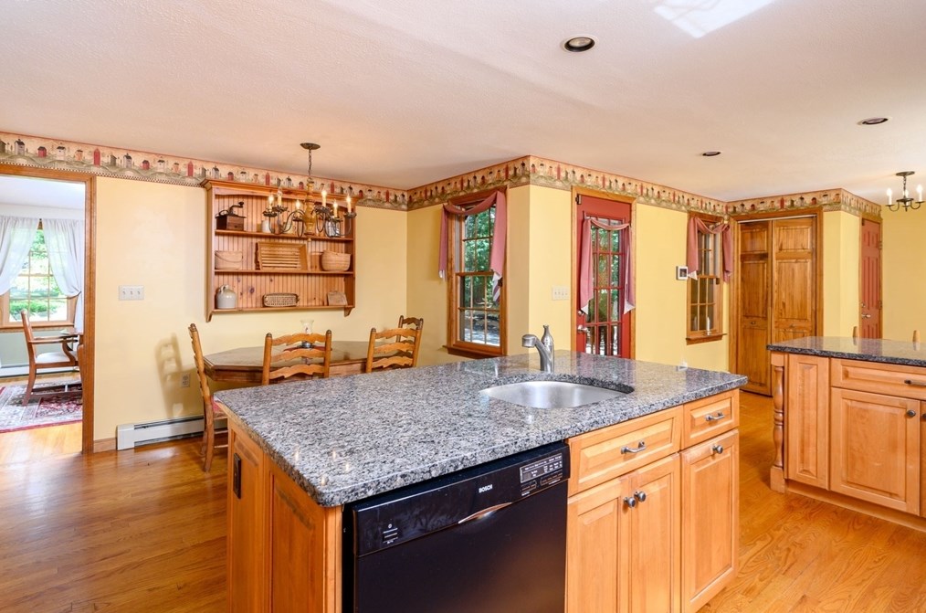 42 Crabtree Rd, Plymouth MA  02360-3147 exterior