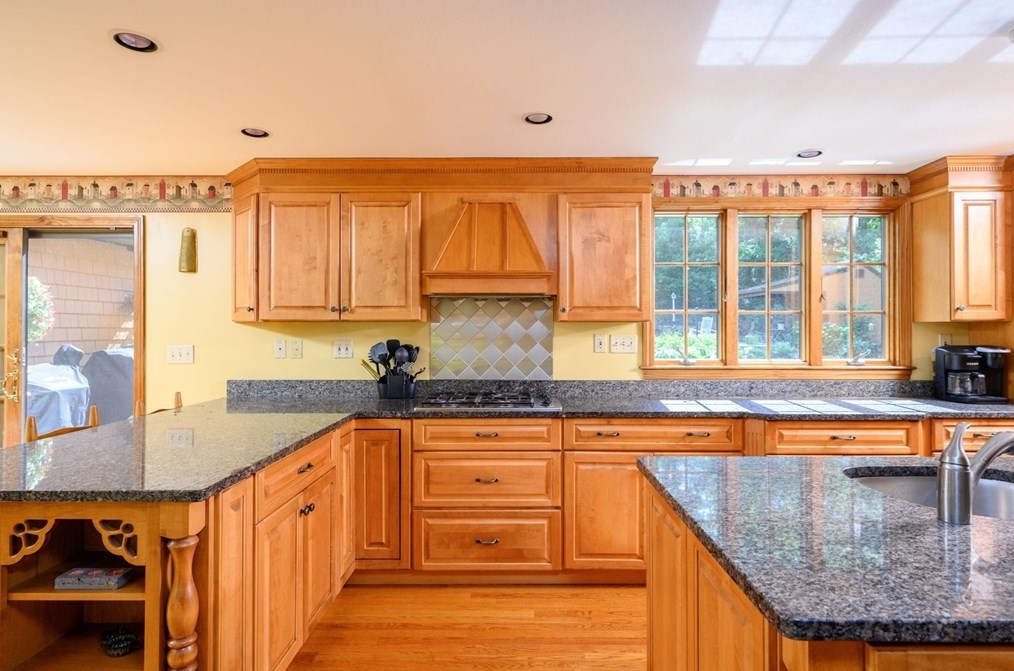 42 Crabtree Rd, Plymouth MA  02360-3147 exterior