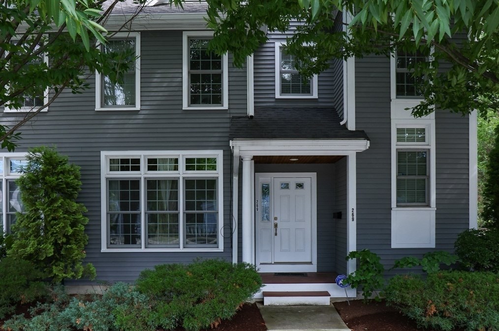 269 Watertown St, Newton, MA 02458-1356