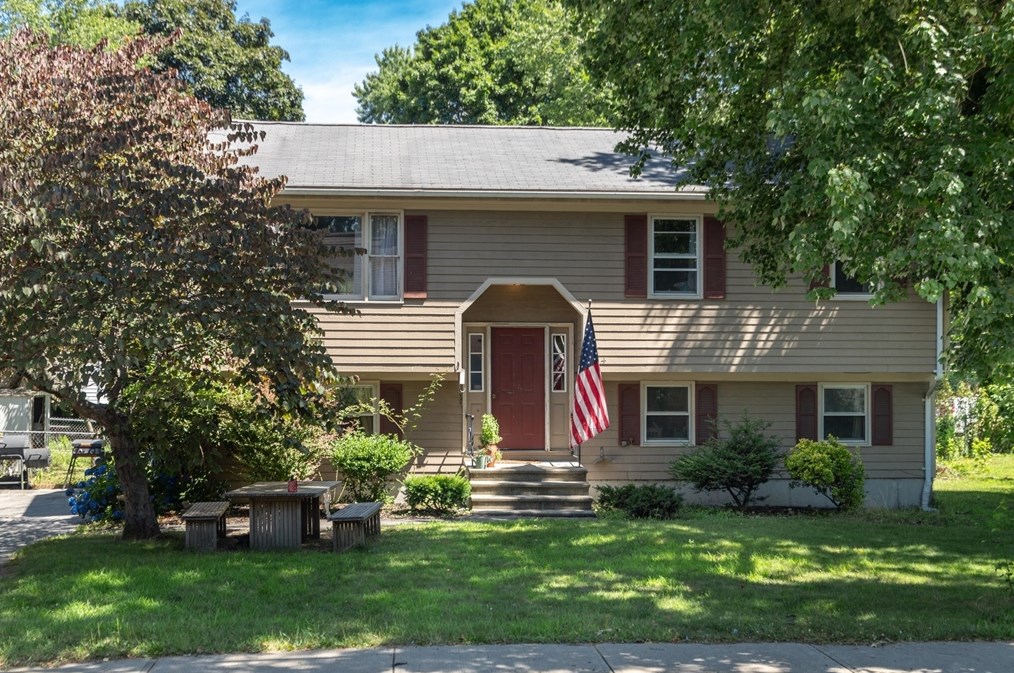 114 Emory St, Attleboro, MA 02703