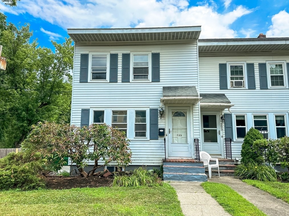 295 Central St, Acton, MA 01720-2414