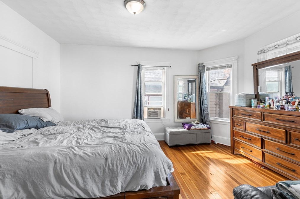 15 Calhoun Ave, Everett MA 02149-5209 exterior