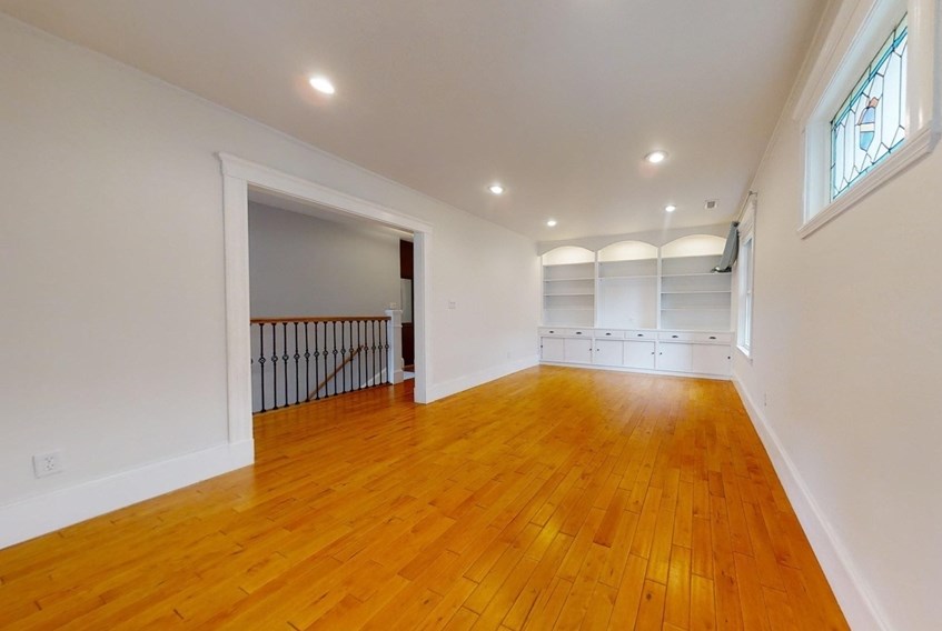 101 Lexington St #101, Watertown, MA 02472