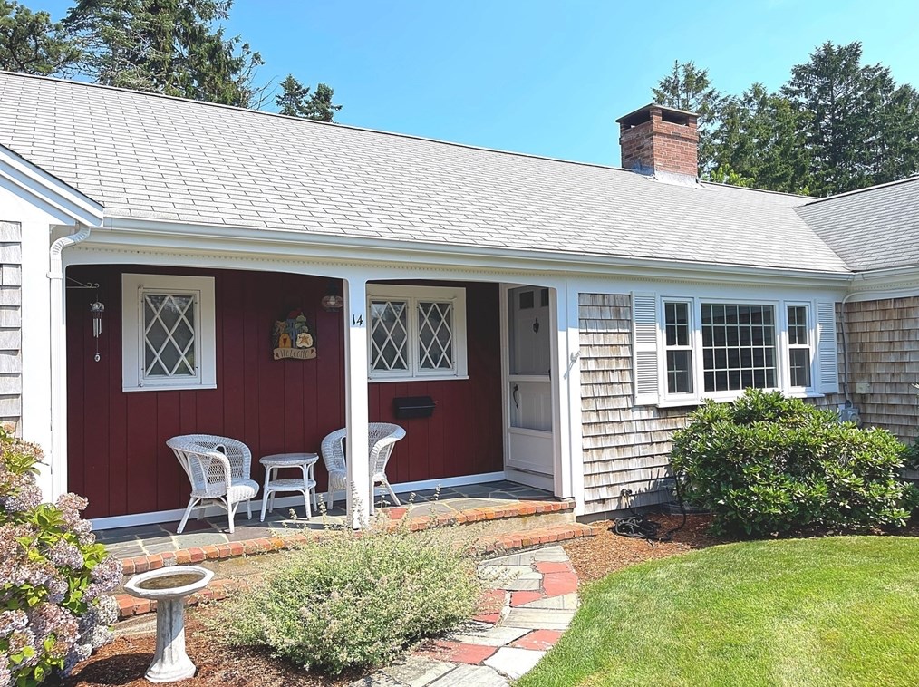 14 Captain Small Rd, Yarmouth, MA 02664 exterior
