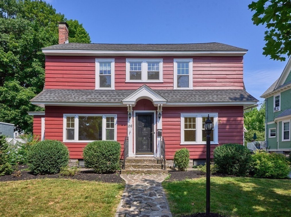 26 Monroe Ave, Worcester MA  01602-2643 exterior