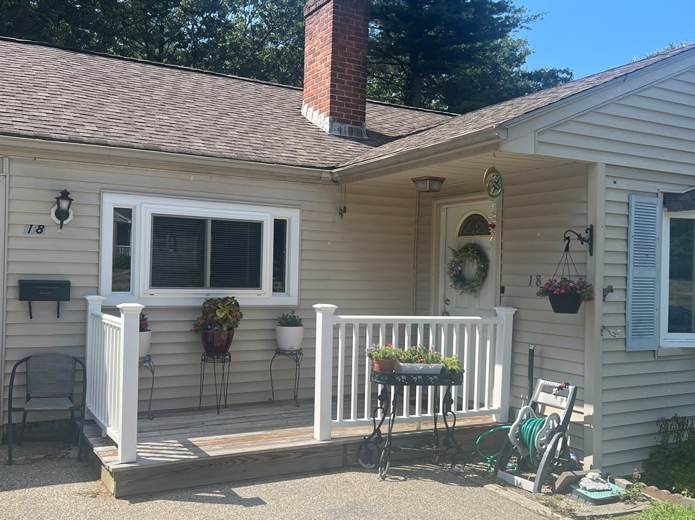 18 Alberta Dr, Hudson, MA 01749