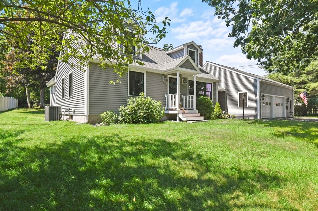 49 Hopkinton Rd, Westborough, MA 01581