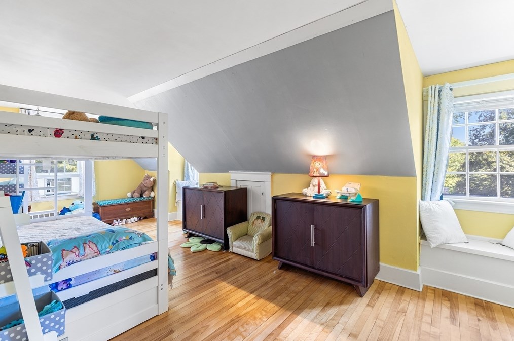 52 Flagg St, Worcester MA  01602-1449 exterior