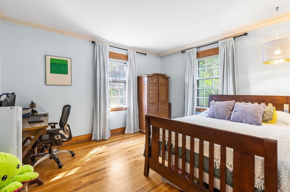 52 Flagg St, Worcester MA  01602-1449 exterior