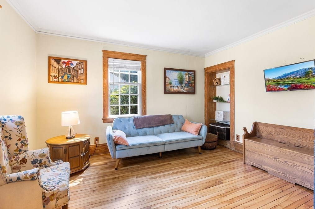 52 Flagg St, Worcester MA  01602-1449 exterior