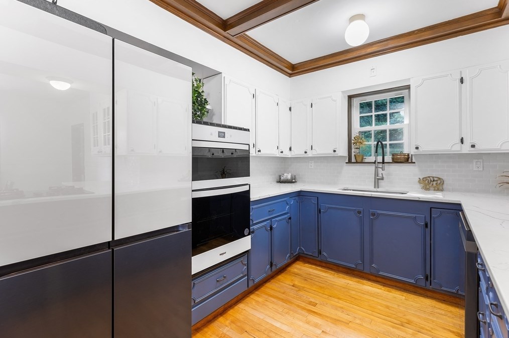 52 Flagg St, Worcester MA  01602-1449 exterior