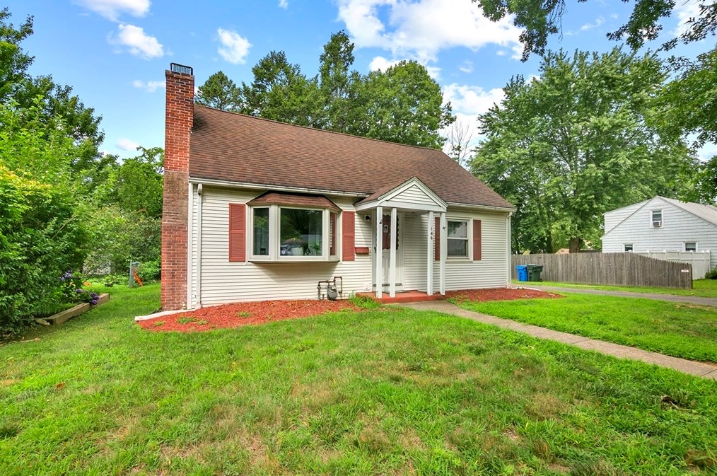 146 Harkness Ave, Springfield, MA 01118