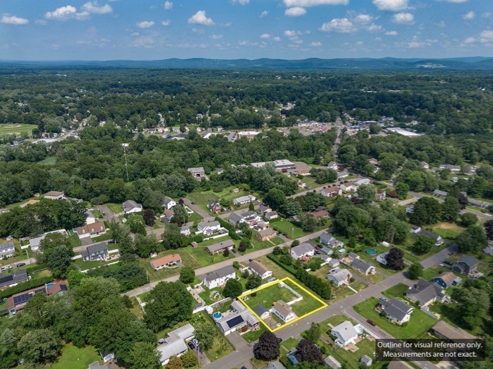 51 Maplehurst Ave, East Longmeadow MA  01028-1711 exterior