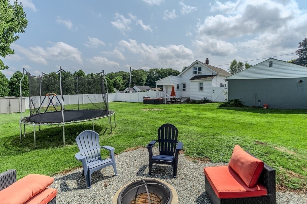 51 Maplehurst Ave, East Longmeadow MA  01028-1711 exterior