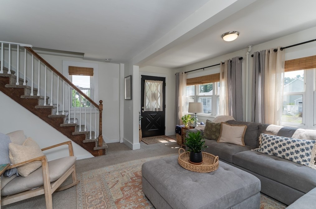 51 Maplehurst Ave, East Longmeadow MA  01028-1711 exterior