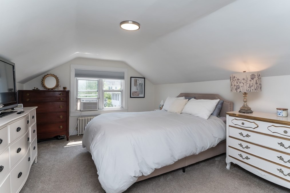 51 Maplehurst Ave, East Longmeadow MA  01028-1711 exterior