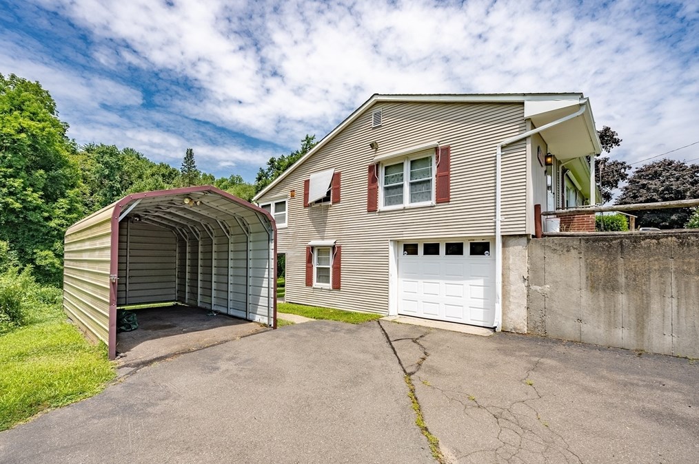 1 Cedar, Southwick, MA 01077