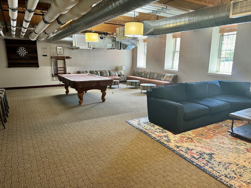 35 Riverwalk Way, Lowell MA 01854-3650 exterior