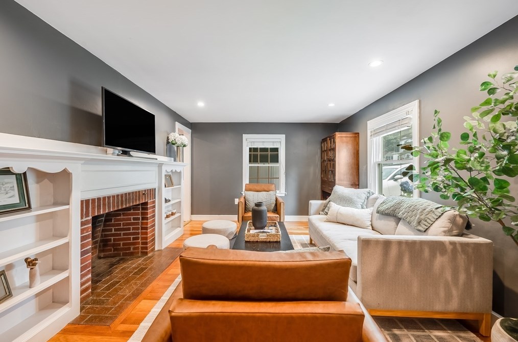 93 Forbes Hill Rd, Quincy MA  02170-3605 exterior