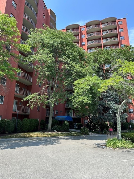 115 W Squantum St Apt 1114, Quincy, MA 02171